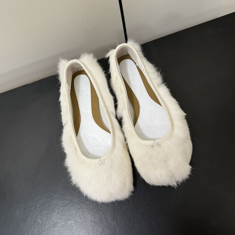 H**mes flat shoes